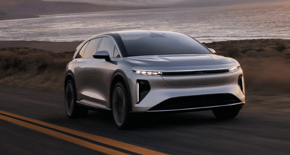 2025 Lucid Gravity: High-Tech Luxury Driving In a New Electric SUV